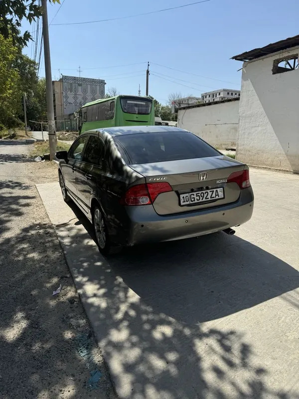 Продаю Хонда цивик в хорошем состояние — фото 2