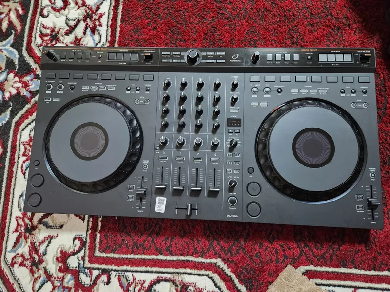 Pioneer DDJ GRV6 2 Pioneer DDJ GRV6 2