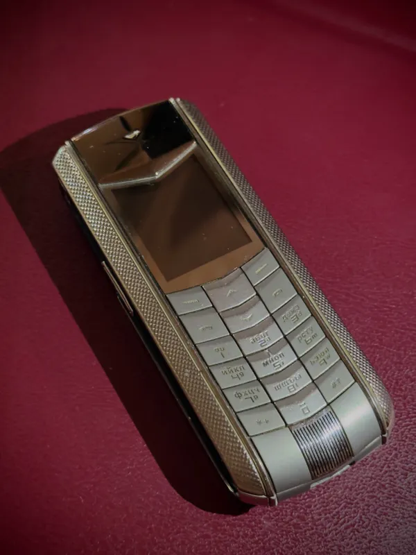 VERTU Ascent Monaco Limited Edition, telefon — фото 3