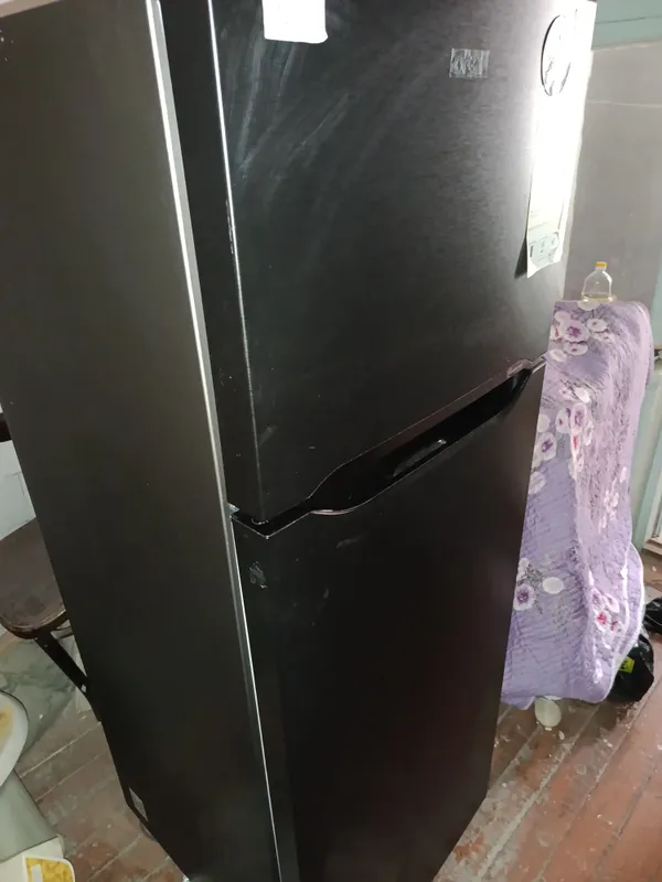 Новый холодильник Artel 1