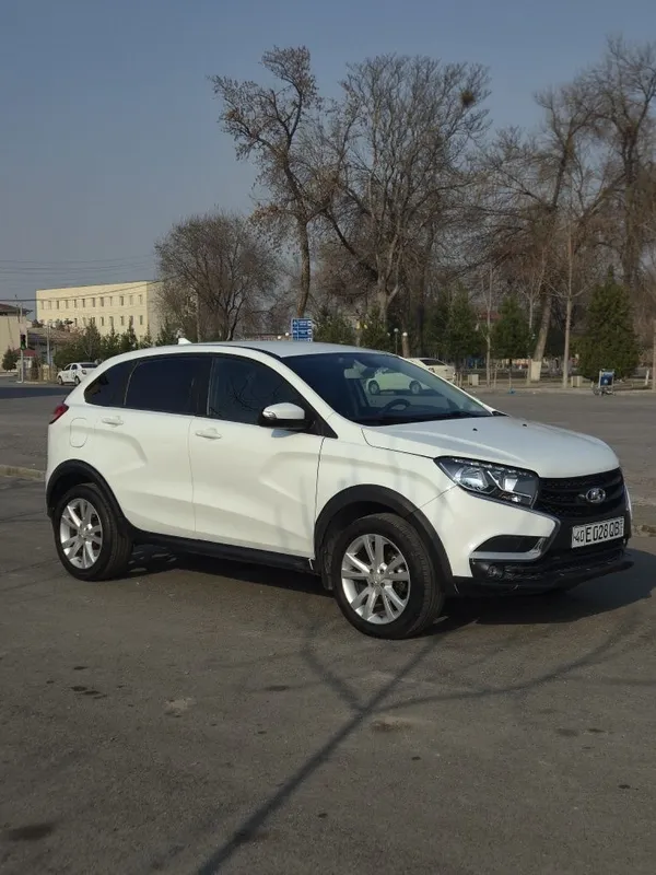 Lada X Ray 2020yil 1.8 motor Avtomat — фото 1
