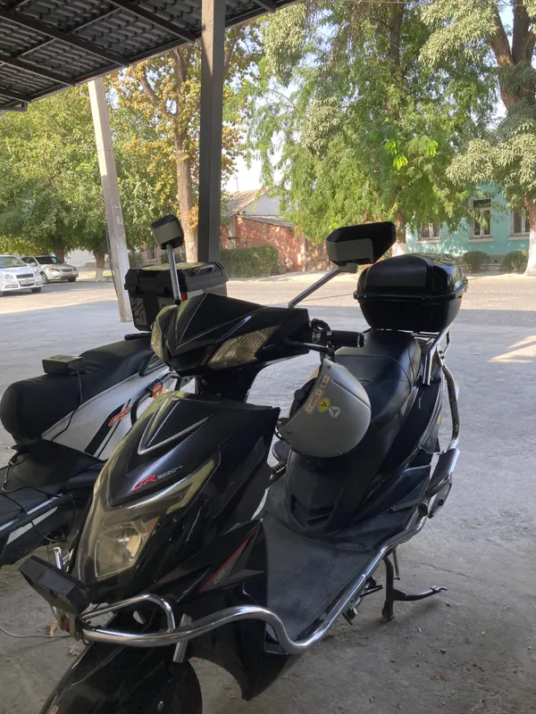 skuter sotiladi elektro holati yangi 1 skuter sotiladi elektro holati yangi 1