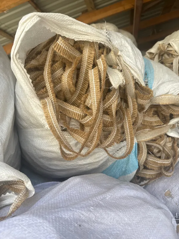 Gilam chetidan chiqqan jut (kanop) atxodi sotiladi — фото 1
