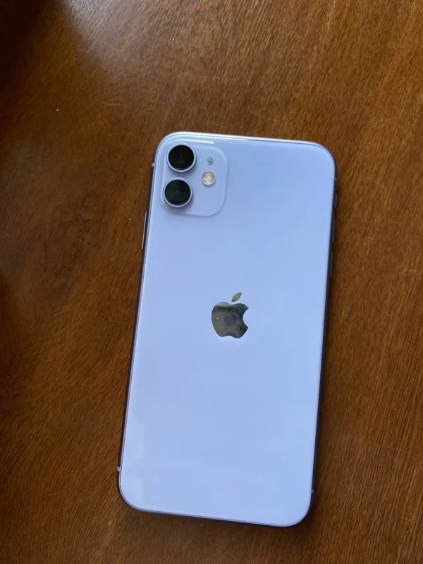 Iphone 11  sotiladi holat ideal batareya usilinyy
