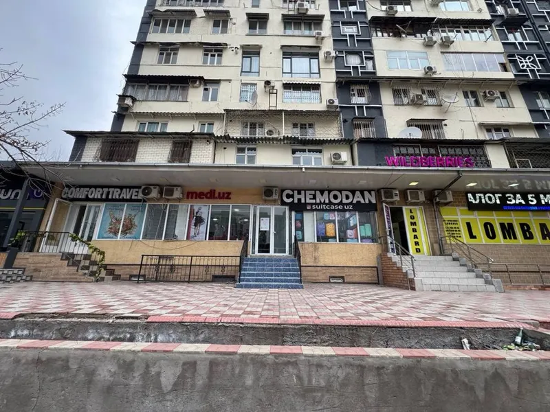 Рядом Паркентский Базар Продается Нежилой