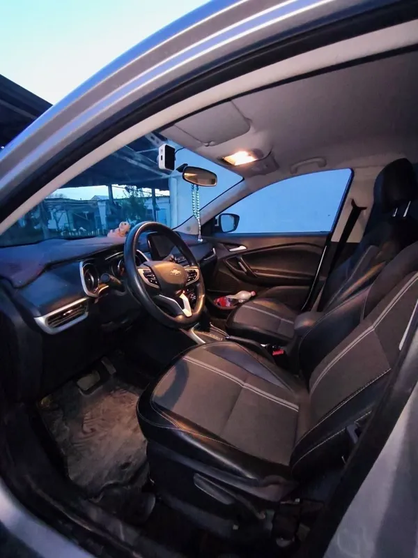 Трекер 2023 йил срочно сотилади. 3