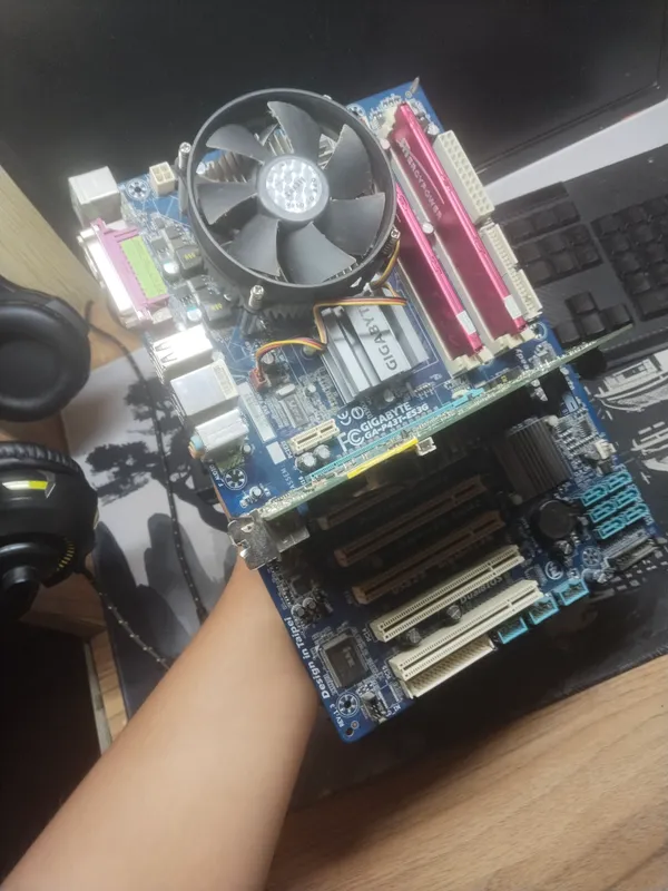 P43T+ E5400+ Gt9400+2x2gb+kulerdan iborat to‘plam 1