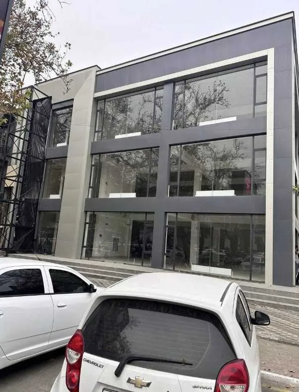 Продаётся в центре нежилое коммерческое помещение на Миноре