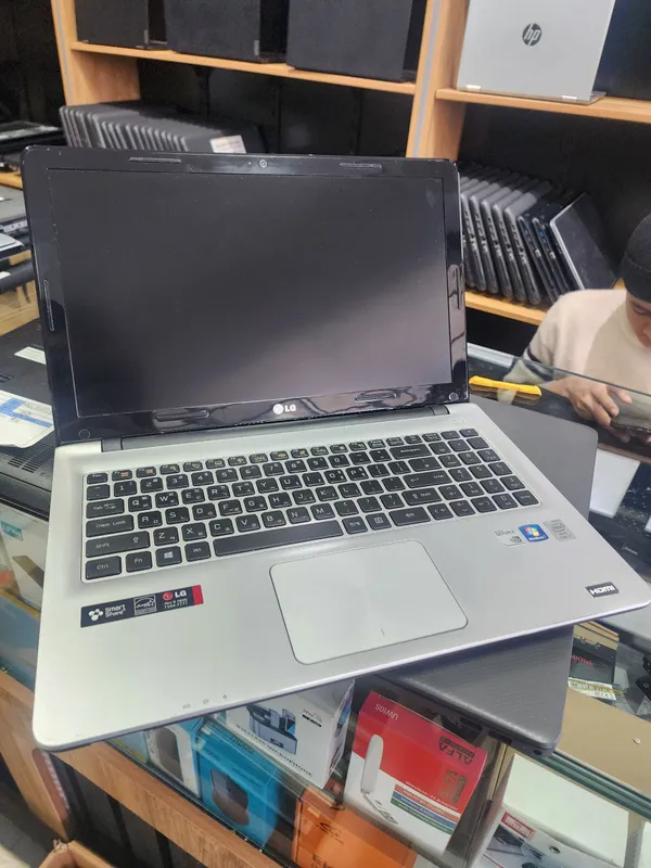 Deyarli ishlatilmagan core i7.
Lg orginal firma — фото 1