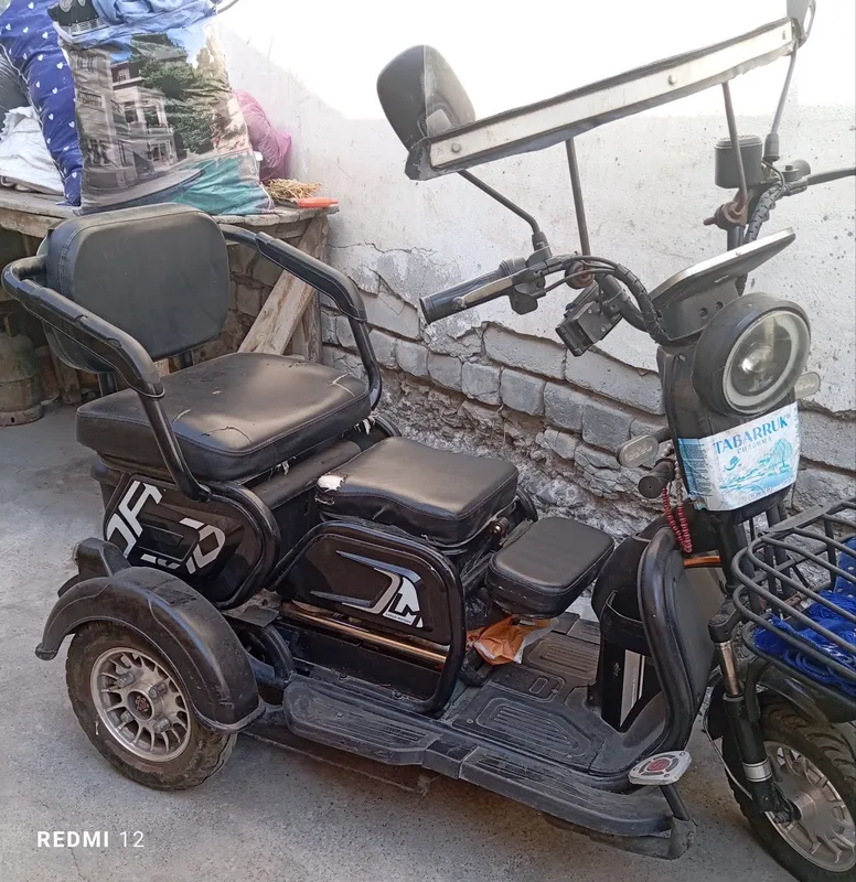 Elektro skuter 3 gʻildikli
