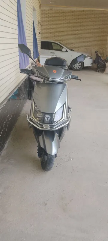 Yadea T5