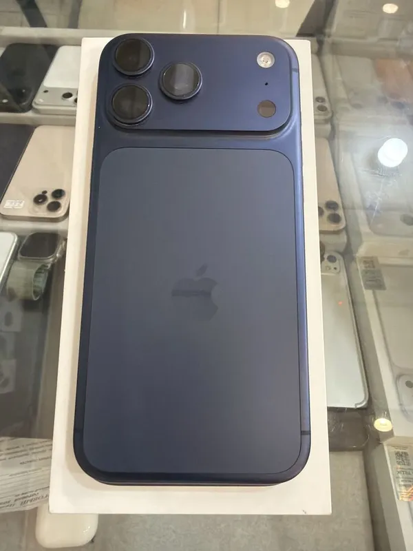 Iphone 17 pro max 256 gb blue sim e sim batareka 100% ideal sastayana 1 Iphone 17 pro max 256 gb blue sim e sim batareka 100% ideal sastayana 1