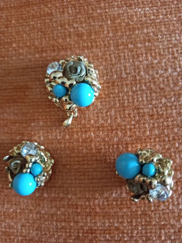 Swarovski. Медальон и серьги.
