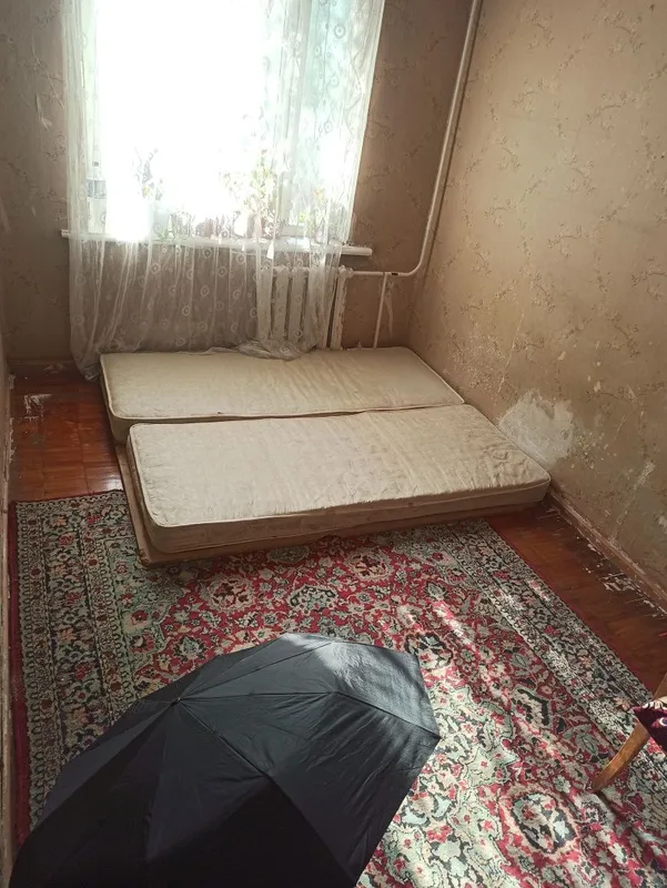 Buyuk Ipak yo'li metro yaqinida Salom choyxona oldida qizlaga ijara