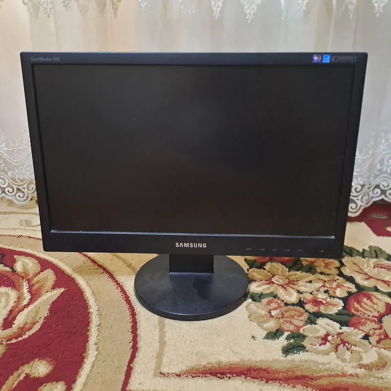 Samsung SyncMaster 943