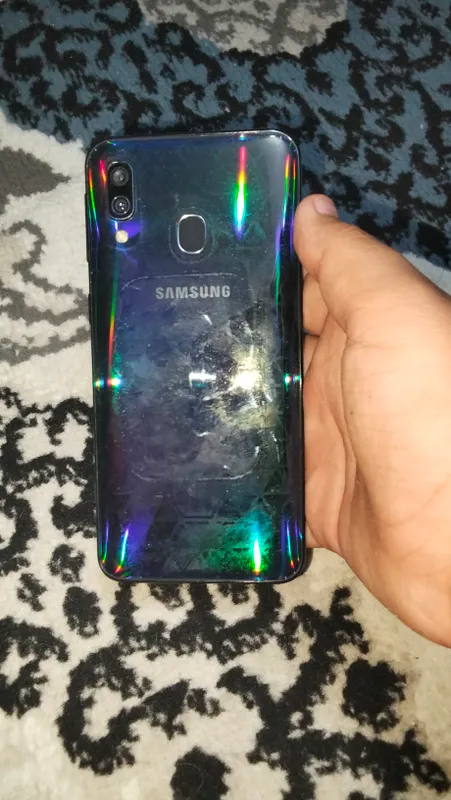 SAMSUNG A40 4 SAMSUNG A40 4