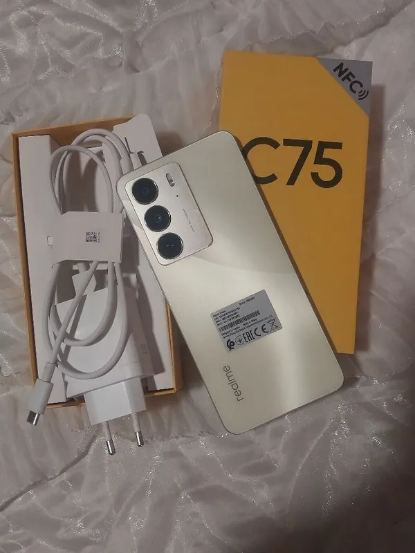 Realme c 75 gold svet — фото 1