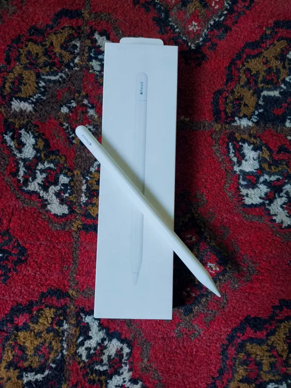 Apple Pencil (USB-C) 1 Apple Pencil (USB-C) 1