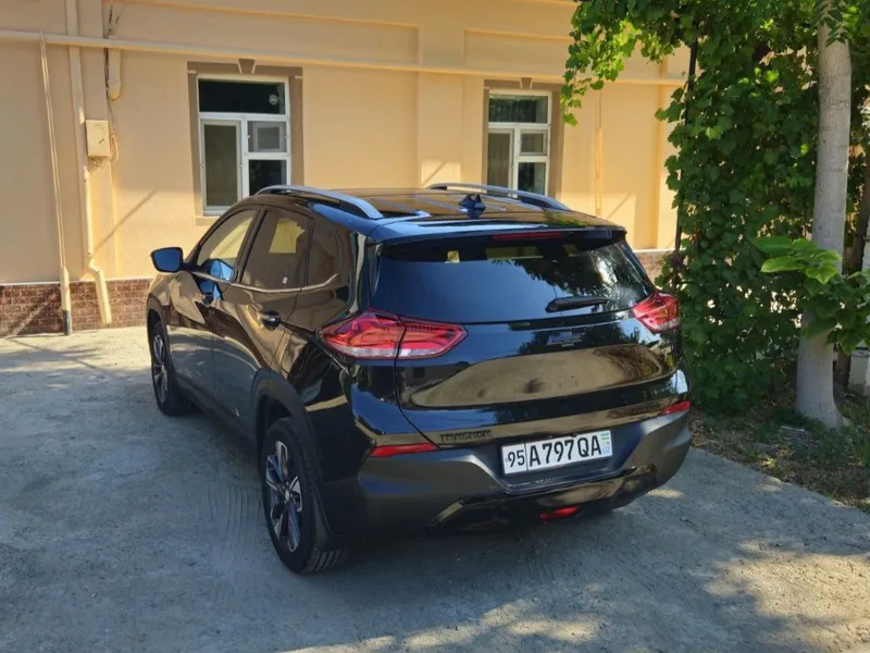 Tracker 2 (Premier Plus) sotiladi 2 Tracker 2 (Premier Plus) sotiladi 2