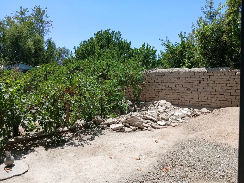 Karmana tumanida hovli sotiladi 7 Karmana tumanida hovli sotiladi 7