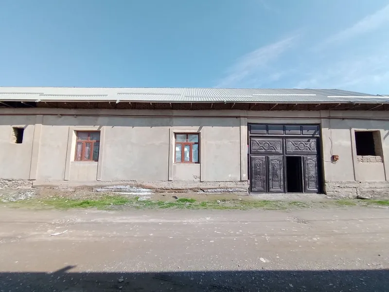 Hovli Sotiladi!!