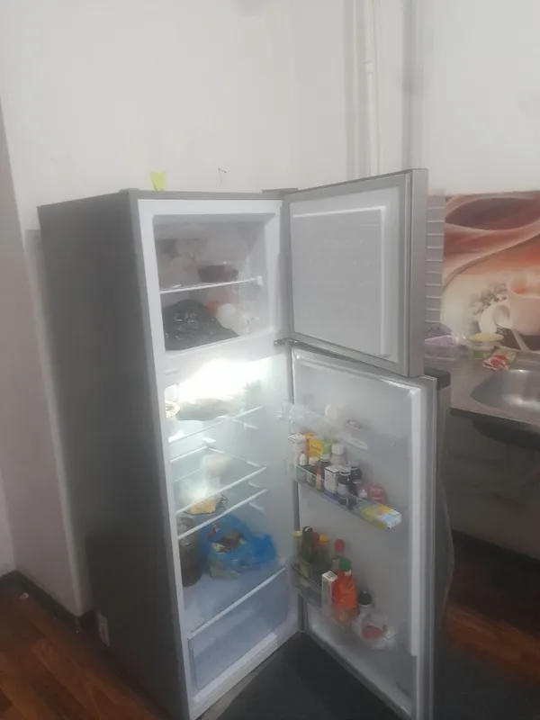 Xaladelnik premier 1