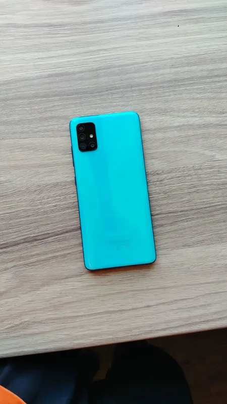 Samsung Galaxy A51 1