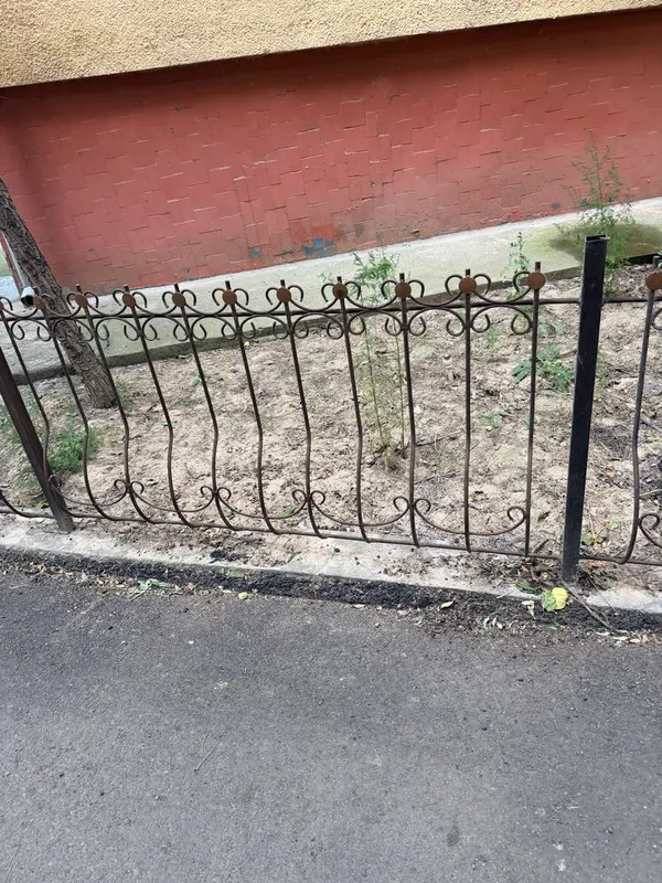Продается ограда металлическая,13 секций 1 Продается ограда металлическая,13 секций 1