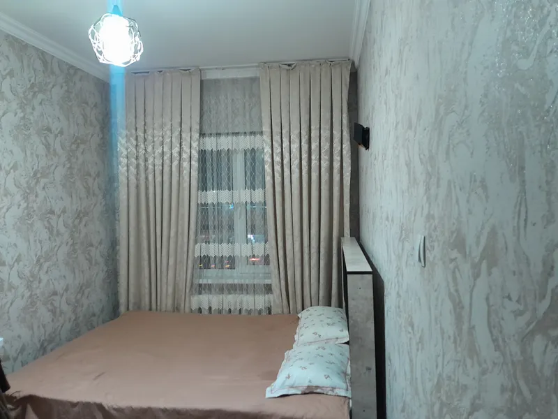 Mirobod tumani Qoyliq massiv 4 da 2 xona 4 etaj uy — фото 3