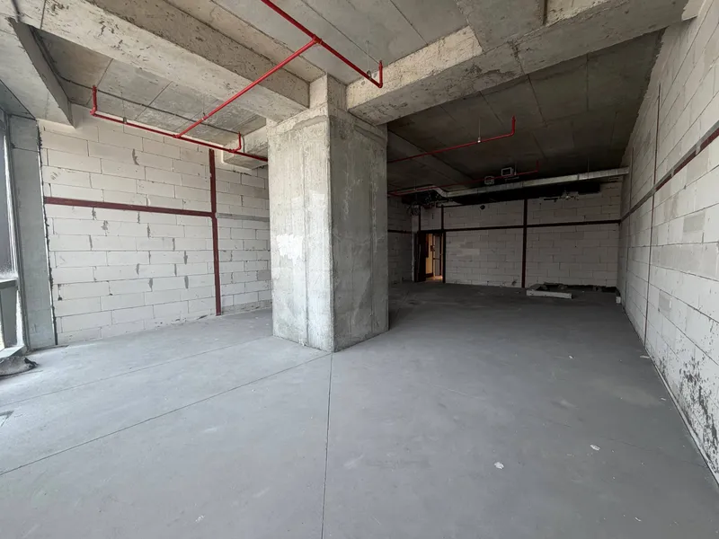 Piramit Tower’da noturar joy (ofis) sotiladi 6
