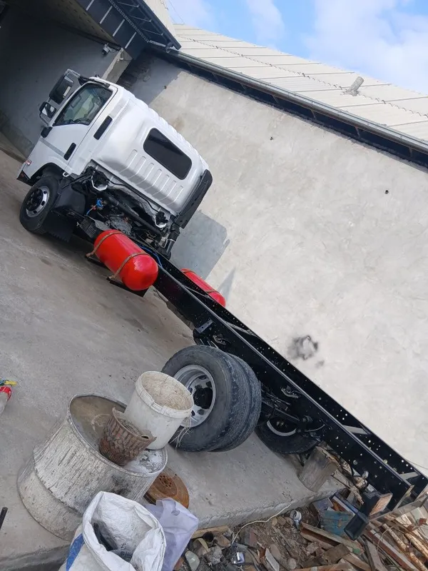 Isuzu shassi holiday 2010