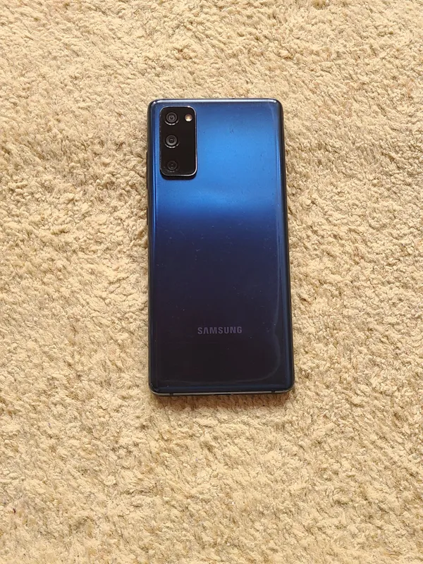 Samsung S20 Fe 5G oynasi dars ketgan 2 Samsung S20 Fe 5G oynasi dars ketgan 2