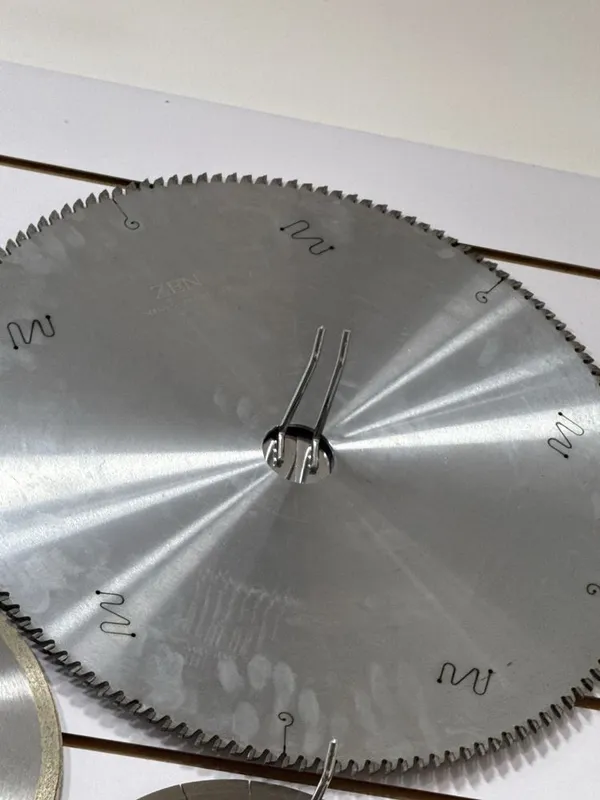 Almazni disk barcha turdagi toshlar uchun Алмазний диск 4 Almazni disk barcha turdagi toshlar uchun Алмазний диск 4