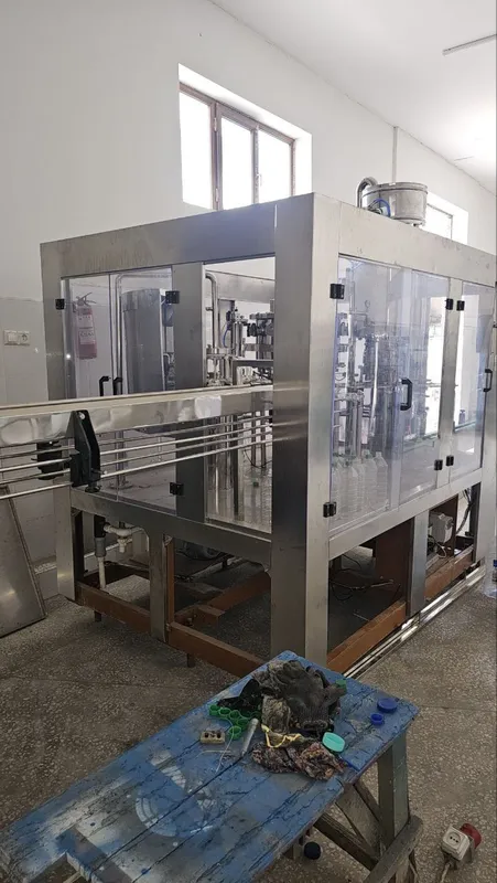 Розлив машина газ безгаз.