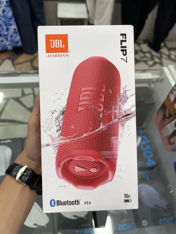 JBL Flip 7 – компактная портативная колонка с мощным звуком — фото 3