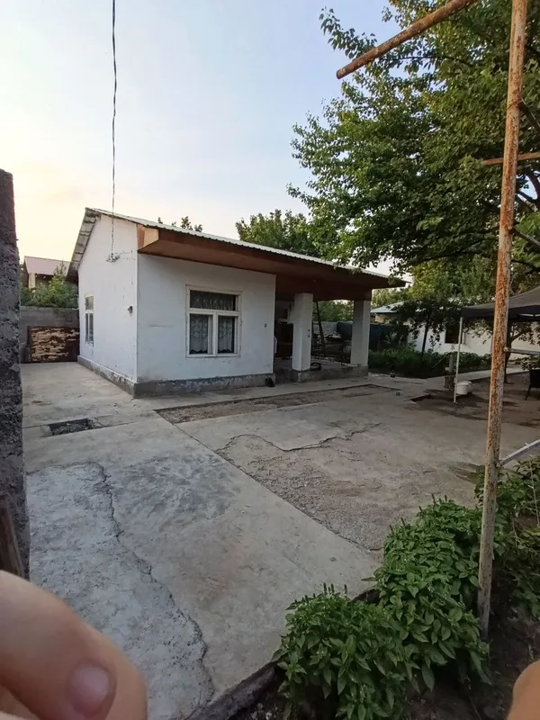 Продаётся дача 5 сотих 3 комнат вода ест газ нет но електричества есть 7