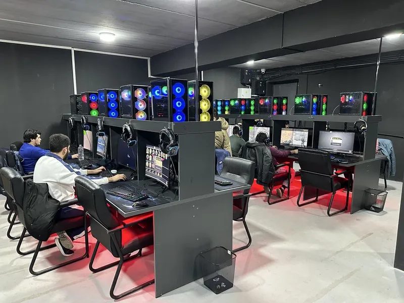 Kompyuter game club uchun sredniy