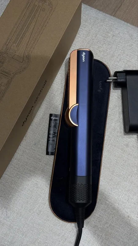Продаю Dyson Airstrait 3 Продаю Dyson Airstrait 3