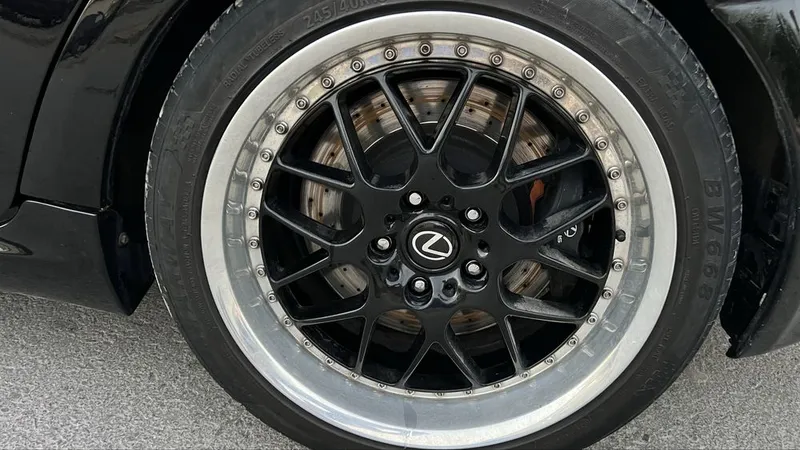 Автомобиль LEXUS F SPORT, стилизованный под ракету 5 Автомобиль LEXUS F SPORT, стилизованный под ракету 5