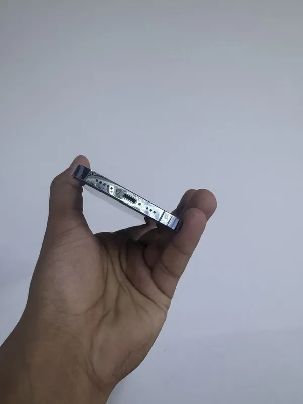 Ipxone 13pro sotiladi 4 Ipxone 13pro sotiladi 4