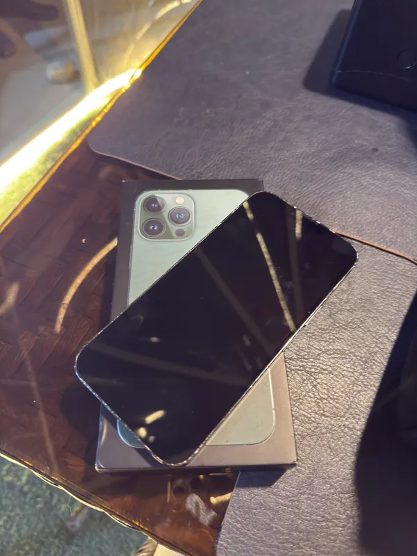 iPhone 13 Pro Max 2