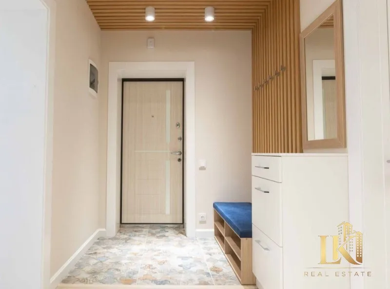 Продаётся 4-комнатная квартира, 100 м², 3/4, Мирабадский район 3