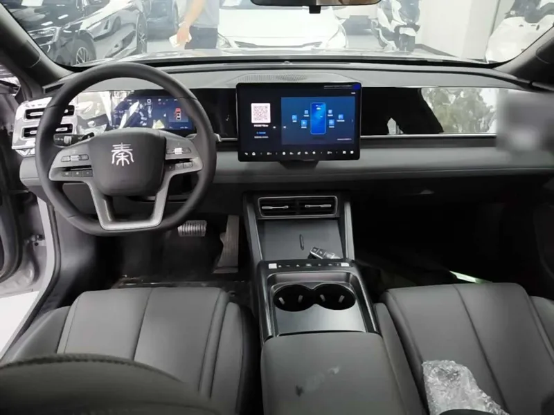 BYD Qin L 2026 DM-i 128KM Leading Edition — фото 5