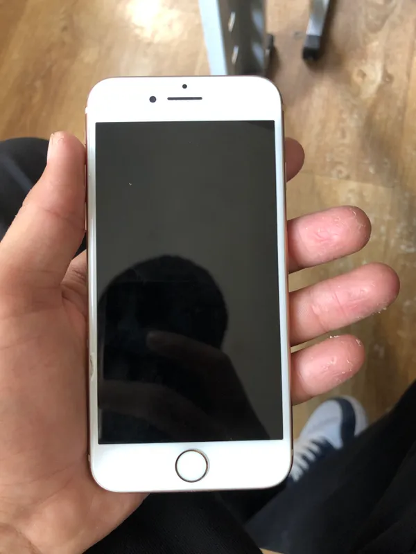 iPhone 8 64 ГБ 3 iPhone 8 64 ГБ 3