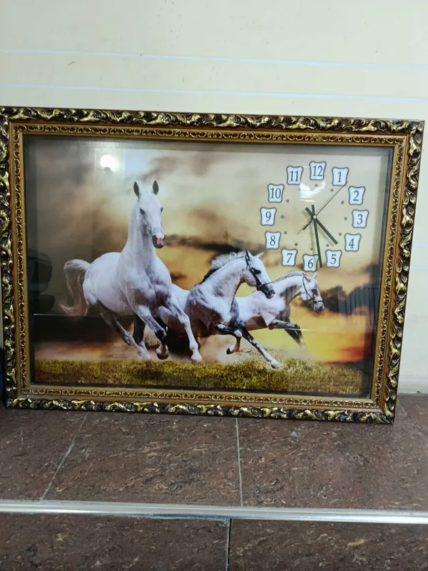 Продается настенные часы