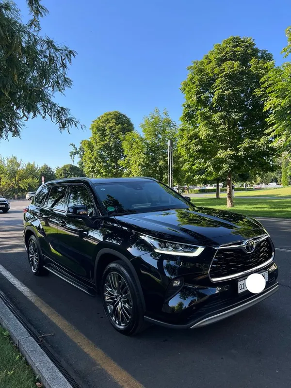 Toyota Highlander Limited E - Four Hybrid 1 Toyota Highlander Limited E - Four Hybrid 1