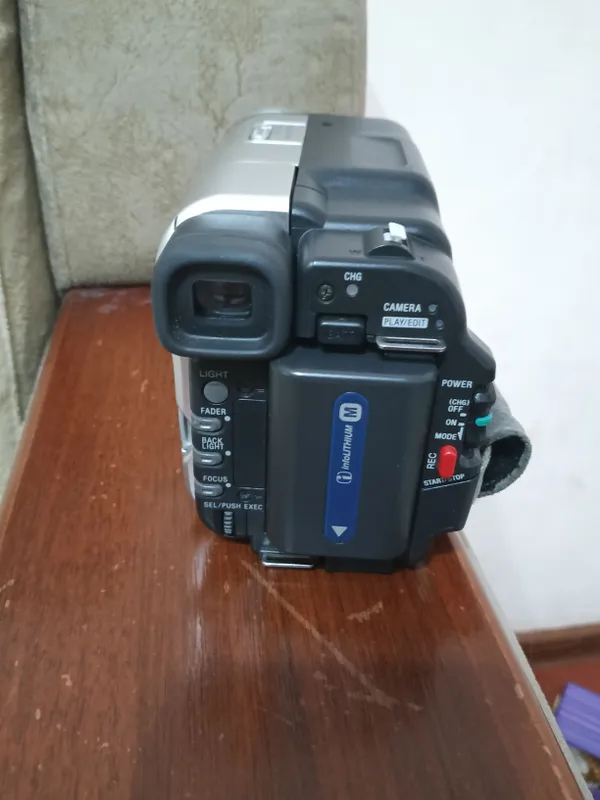 Видеокамера Sony Handycam Video Hi8 3 Видеокамера Sony Handycam Video Hi8 3