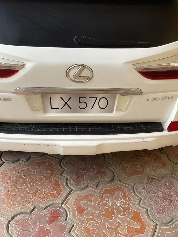 Машинка лексус 120$ — фото 1