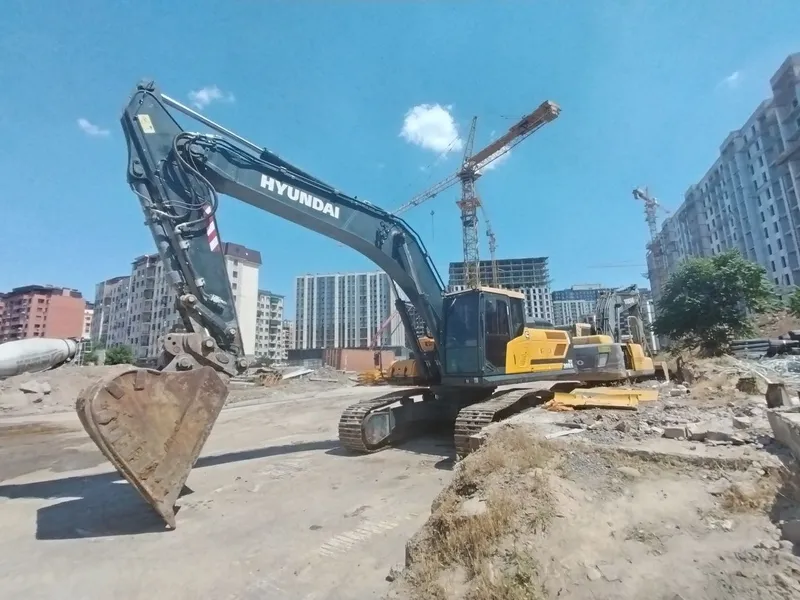 Hunday ekiskavatir sotiladi 300 tali 2021 yil 9000 madachast iwlagan