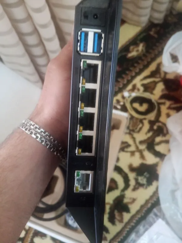 Wi-Fi роутер состояние идеальное в комплекте всё есть — фото 1 Wi-Fi роутер состояние идеальное в комплекте всё есть — фото 1